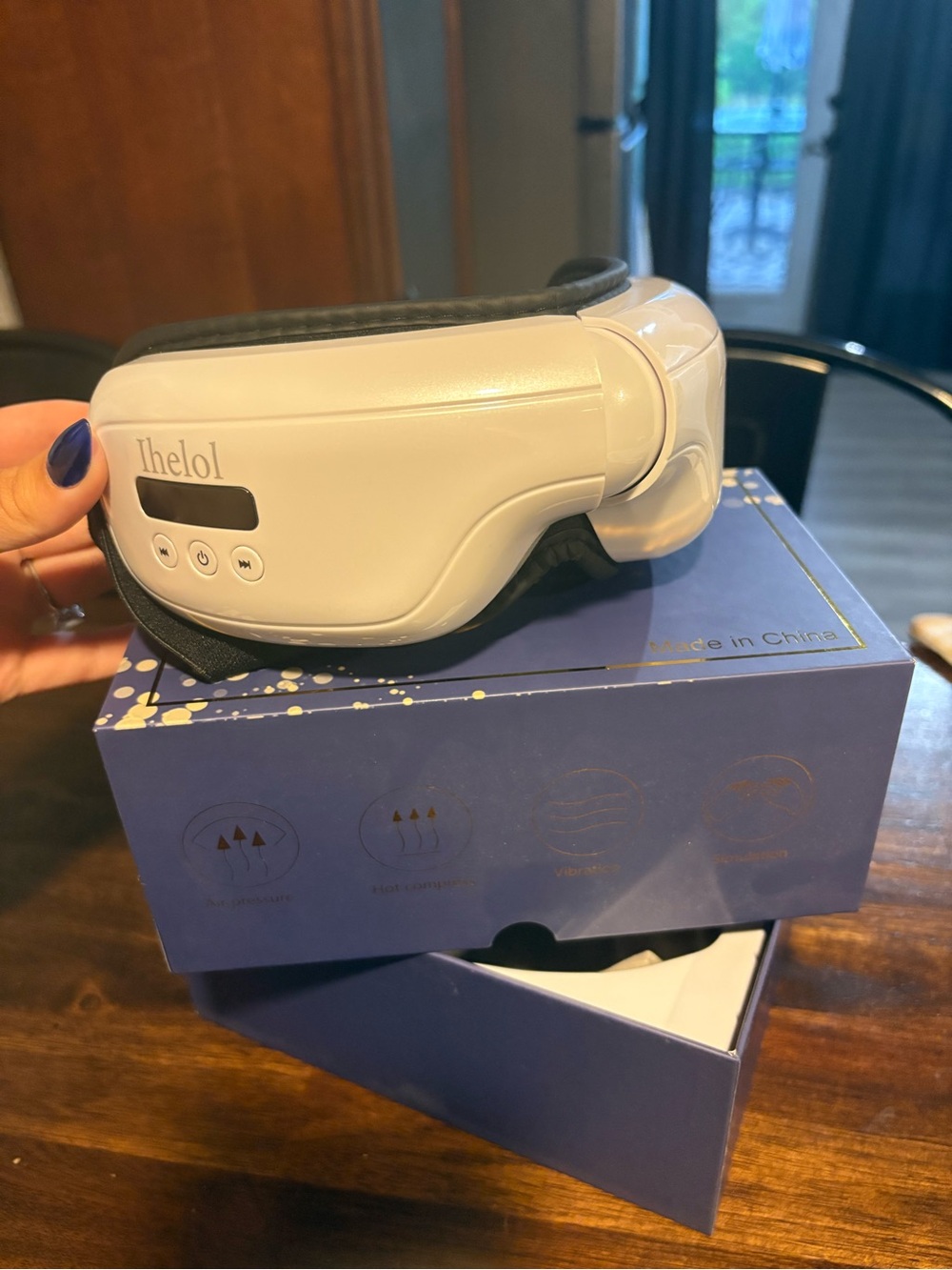 Thelol White Heated Eye Massager with Vibration and Adjustable Strap